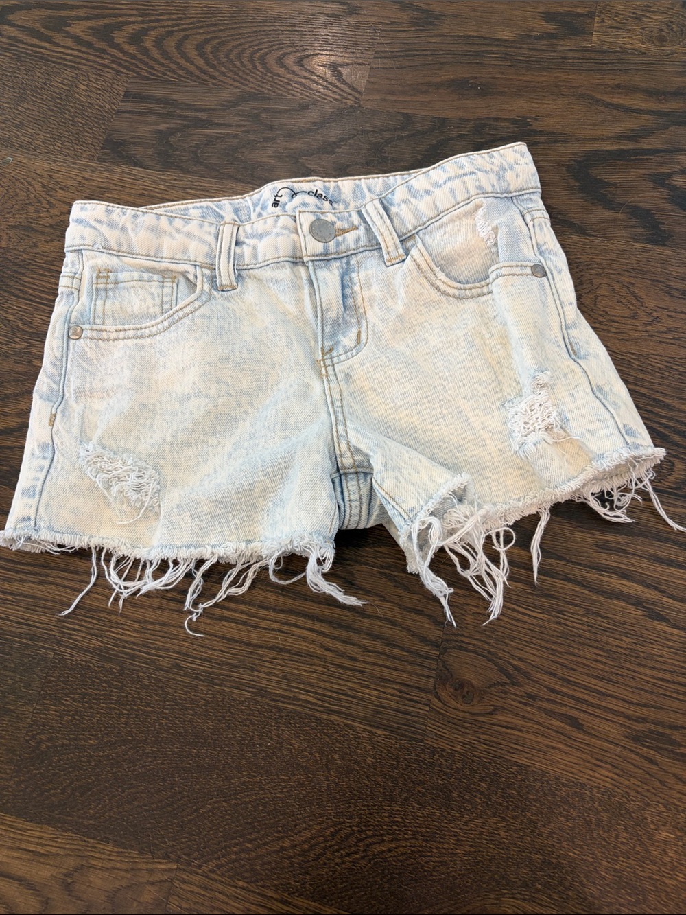 art class Light Washed Distressed Denim Shorts